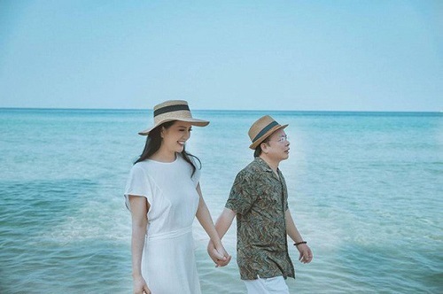 Những khoảnh khắc ngọt ngào của ca sĩ Đinh Hiền Anh và ông xã Thứ trưởng