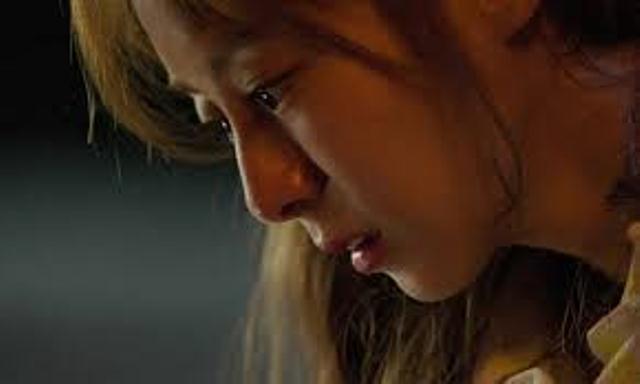 Vợ nhập viện tâm thần khẩn cấp vì khiếp đảm gã chồng cuồng ghen