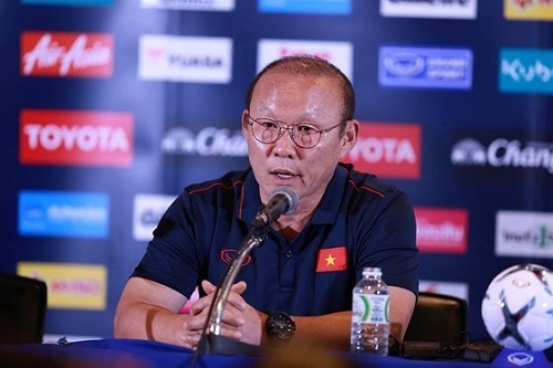 HLV Park Hang-seo yêu cầu báo chí Thái Lan đính chính thông tin sai lệch