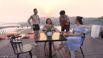 Về nhà đi con tập 40 : Kèo đậm giữa đội “bóng tuýp” và đội “bóng đèn”