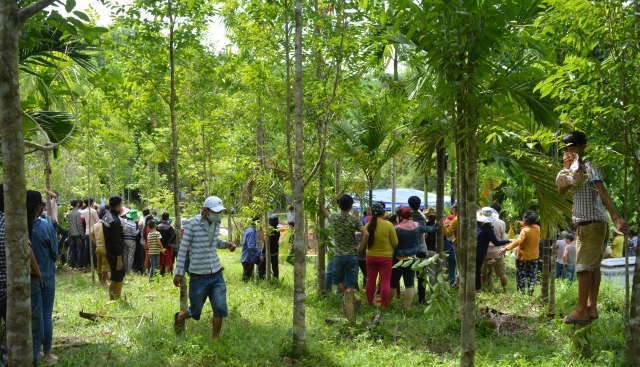 Bình Dương: Phát hiện thi thể đang phân hủy trong tư thế quỳ gối ở rừng cây