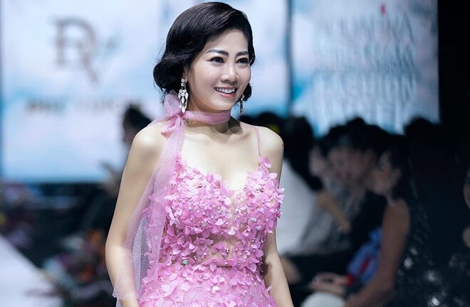 Tin tức giải trí mới nhất ngày 9/6/2019: Mai Phương lên tiếng việc bị nghi bán hàng kém chất lượng