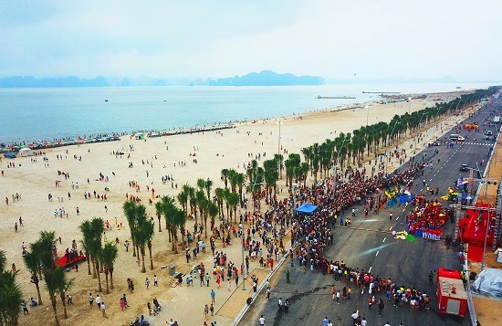 Những con đường, góc phố “mê hoặc” du khách tại Hạ Long