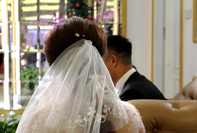 Cưới... sai chồng	