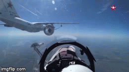 Video ghi lại cảnh Su-30, Su-35 tiếp nhiên liệu giữa bầu trời siêu ngoạn mục