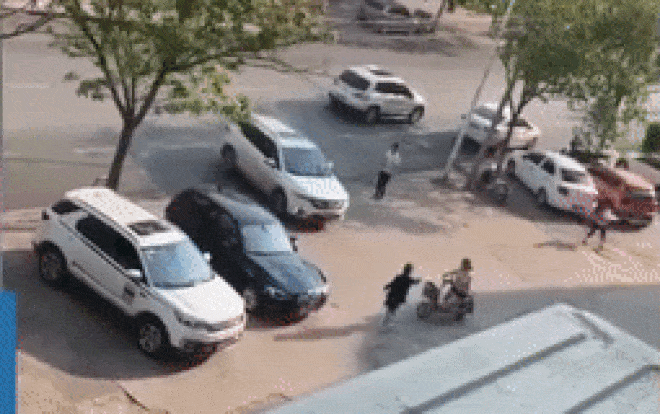 Tin tức đời sống mới nhất ngày 18/6/2019: Vừa ra khỏi tòa sau khi ly hôn, chồng liền lái xe đâm vợ