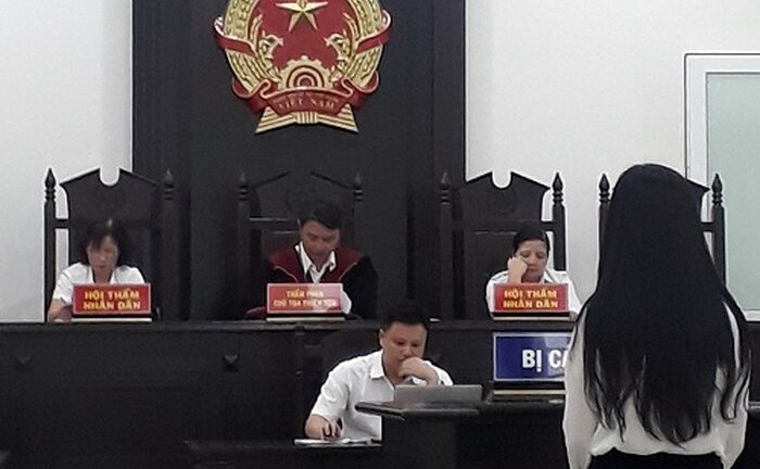 Rủ bạn bè bán dâm cho các đại gia ở Hà Nội, 