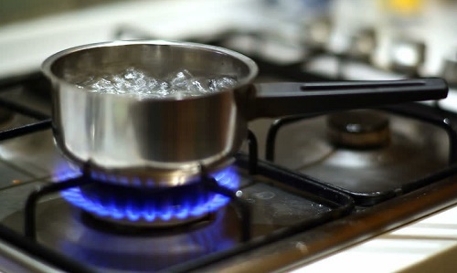 Mẹo giúp tiết kiệm 50% lượng gas khi nấu ăn trong gia đình