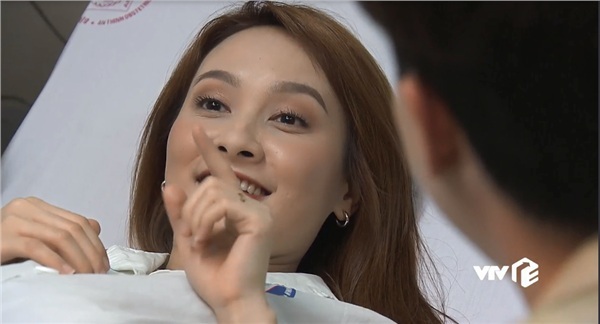 Sự thật đằng sau nụ cười của Thư trong phim 