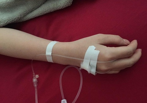 Khởi tố, bắt tạm giam chủ hiệu thuốc dâm ô nữ sinh khi đang truyền nước