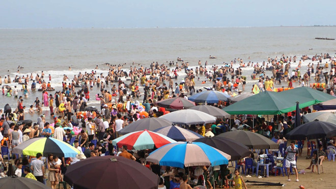 Thanh Hóa: Bị sóng cuốn khi đang tắm, 1 người tử vong, 1 người mất tích