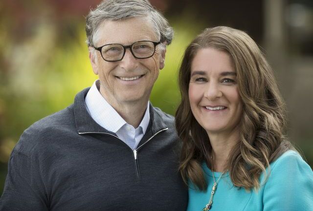 Điều gì khiến những tỷ phú như Bill Gates, Mark Zuckerberg vẫn làm việc nhà giúp vợ