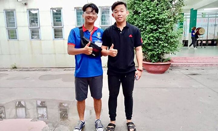 Thí sinh suýt không được làm thủ tục dự thi THPT quốc gia vì mặc quần ngố