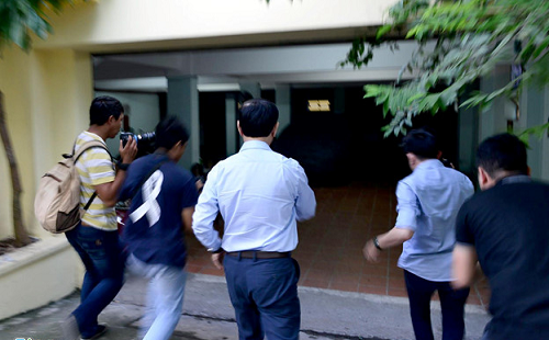 Xử vụ nghi dâm ô bé gái trong thang máy: Ông Nguyễn Hữu Linh trốn vào nhà vệ sinh khi đến tòa