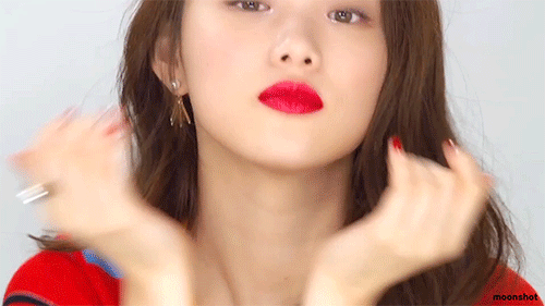 7 phong cách thời trang cực đỉnh trên màn ảnh của Lee Sung Kyung