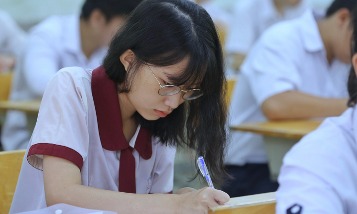 Bất ngờ phải xem xét lại gần 12.000 bài thi THPT quốc gia ở Thanh Hóa