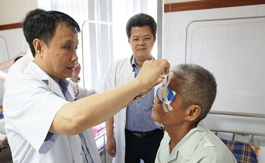 Cựu chiến binh 83 tuổi hiến giác mạc, đem lại ánh sáng cho 2 bệnh nhân