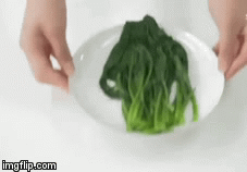 Mách chị em cách luộc rau không cần nước giòn ngon không tưởng