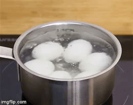 Cho thêm lát chanh vào nồi trứng luộc và điều bất ngờ xảy ra