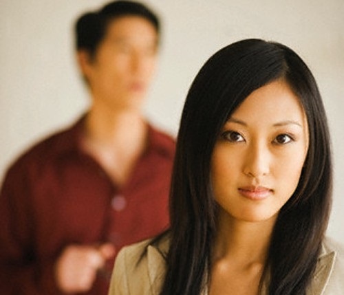 Bị chồng phản bội, vợ không đánh ghen mà lẳng lặng hành động khiến chị em nể phục