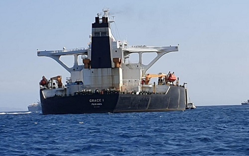 Gibraltar bắt giữ thuyền trưởng và sỹ quan trên 