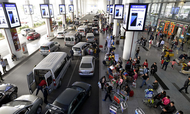Đi máy bay bị taxi săn đón, nghi vấn hãng hàng không “bán” thông tin khách hàng