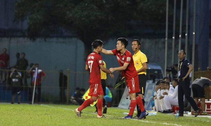 HAGL nói gì về thông tin Xuân Trường theo Công Phượng xuất ngoại?