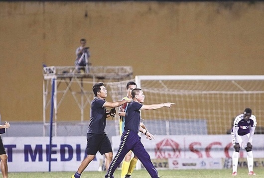 Tin tức thể thao mới - nóng nhất hôm nay 16/7/2019: HLV Hà Nội FC xin lỗi vì phản ứng trọng tài