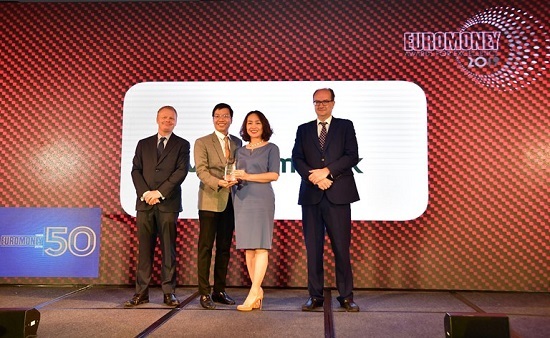 Vietcombank nhận giải thưởng ”Ngân hàng tốt nhất Việt Nam” của tạp chí Euromoney 