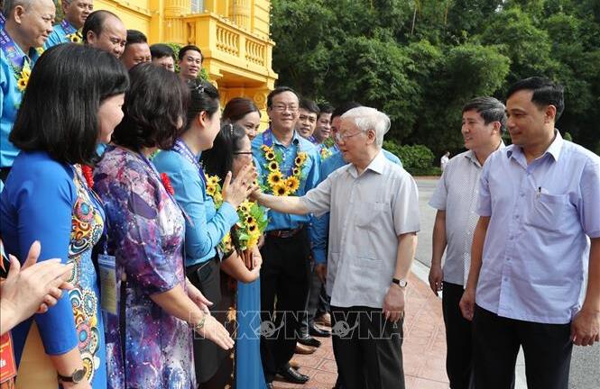 Tổng Bí thư, Chủ tịch nước Nguyễn Phú Trọng gặp mặt Đoàn đại biểu cán bộ công đoàn tiêu biểu