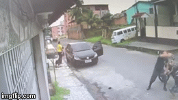 Video: Tên cướp táo tợn bị sĩ quan quân đội 