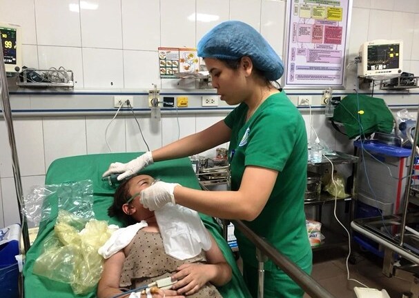 Nghi án nam thanh niên dùng can xăng 10 lít phóng hỏa, đốt nhà: 5 nạn nhân đã qua cơn nguy kịch
