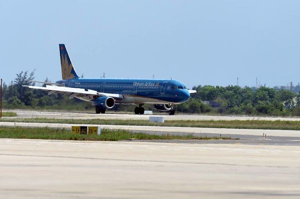 Vietnam Airlines hủy hàng loạt chuyến bay do ảnh hưởng của bão số 3