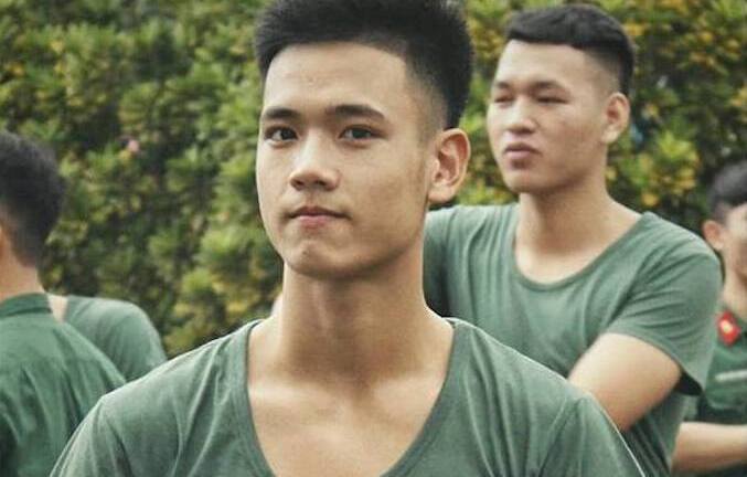 Hotboy Học viện Kỹ thuật Quân sự “gây thương nhớ” vì vừa đẹp trai lại nhiều tài lẻ