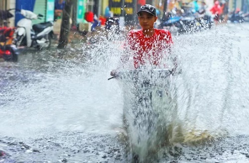 Bão số 3 suy yếu thành áp thấp nhiệt đới, mưa to đến rất to tại Bắc Bộ và Bắc Trung Bộ 