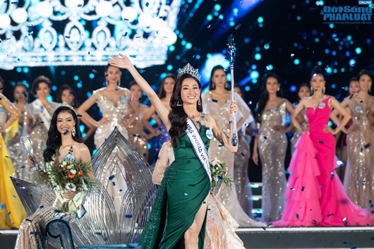 Gia thế và thành tích học tập