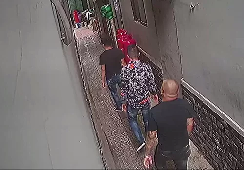 Lời khai 5 nghi phạm tạt sơn quán Phở Hòa: Dàn cảnh bỏ gián chết vào tô phở để quậy phá