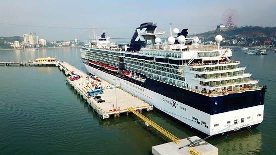 Du lịch tàu biển: “Kho báu” cần được khai phá tại Hạ Long 