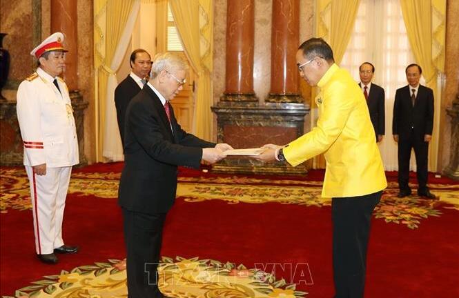 Tổng Bí thư, Chủ tịch nước Nguyễn Phú Trọng tiếp các Đại sứ trình Quốc thư