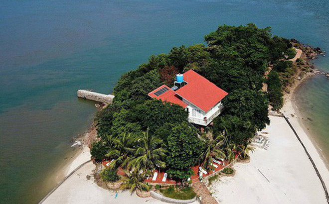 Hàng loạt biệt thự trái phép trên vịnh Bái Tử Long