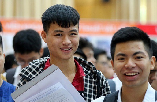 Chàng thủ khoa khối A “đạp xe giao trứng vịt” cho mẹ vừa nhập học Đại học Bách khoa Hà Nội