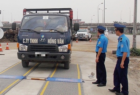 Vụ cán bộ giao thông nhận hối lộ, bảo kê xe vi phạm: Lập hội đồng kỷ luật, xử lý cá nhân có liên quan