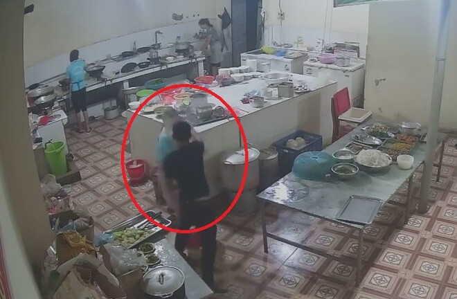 Vụ nữ phụ bếp nghi bị tạt axit bỏng mặt, hỏng một bên mắt: Nghi phạm có hình xăm ở tay