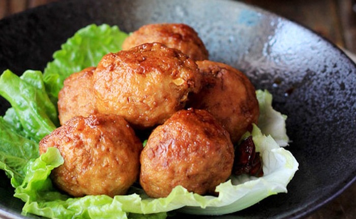 Thịt viên chiên chỉ cần thêm thứ này đảm bảo ngon không tưởng