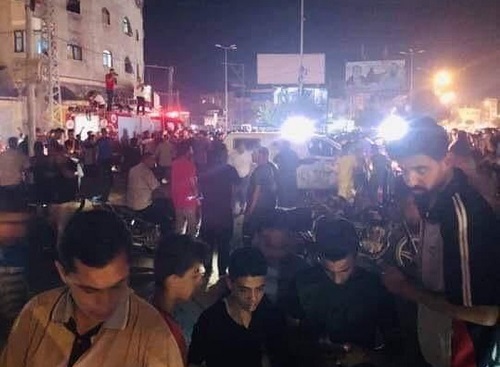 Hàng loạt vụ nổ làm rung chuyển Dải Gaza, 2 cánh sát thiệt mạng 