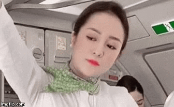Video: Clip quay lén nữ tiếp viên xinh đẹp trên máy bay khiến dân mạng xuýt xoa