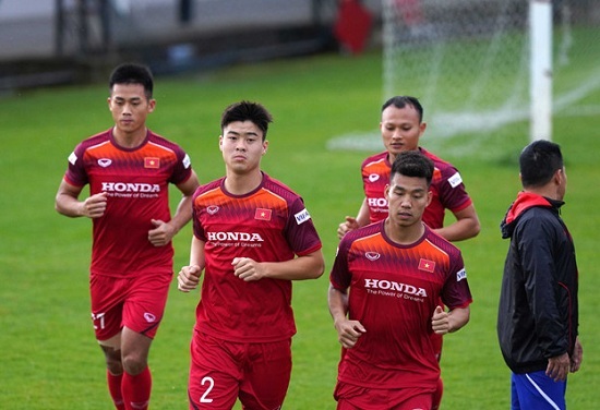 Tân binh Hữu Tuấn : Thái Lan chưa thành một khối, tuyển Việt Nam đã khác xưa rồi