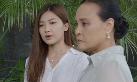 Hoa hồng trên ngực trái tập 10: Thái và tiểu tam bị mẹ bắt tại trận, Khuê vừa đi làm đã bị đuổi việc