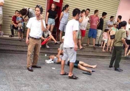 Nhân chứng vụ nổ ở chung cư Linh Đàm: Tiếng nổ rất lớn kèm mùi khét bốc ra