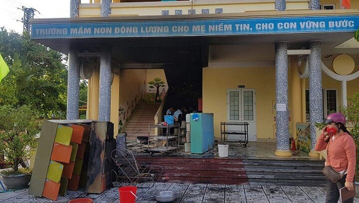 Cháy trường mầm non, cô bình tĩnh đưa hơn 100 học sinh tháo chạy an toàn